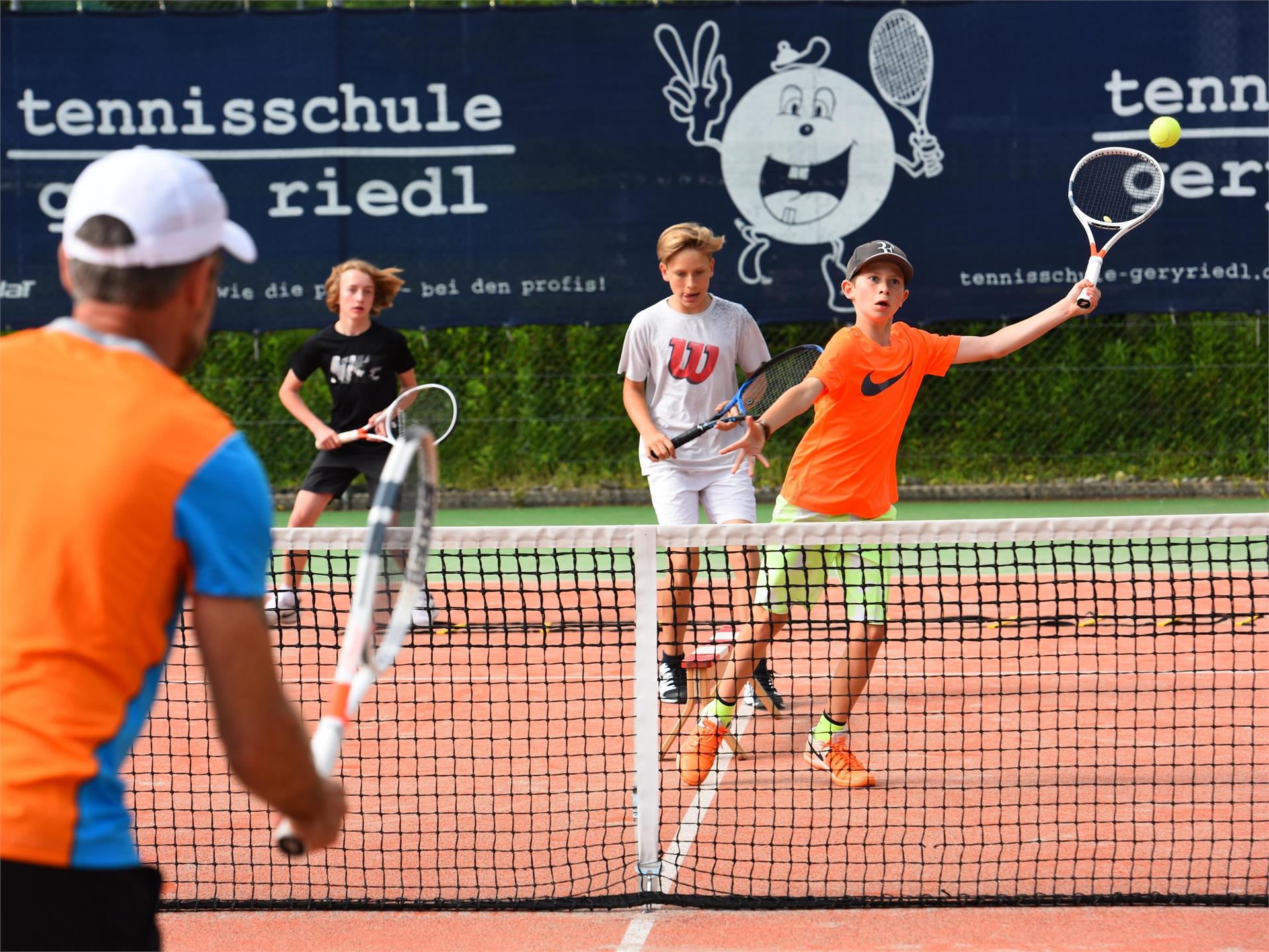 Scuola di tennis Gery Riedl Naturno 1 suedtirol.info