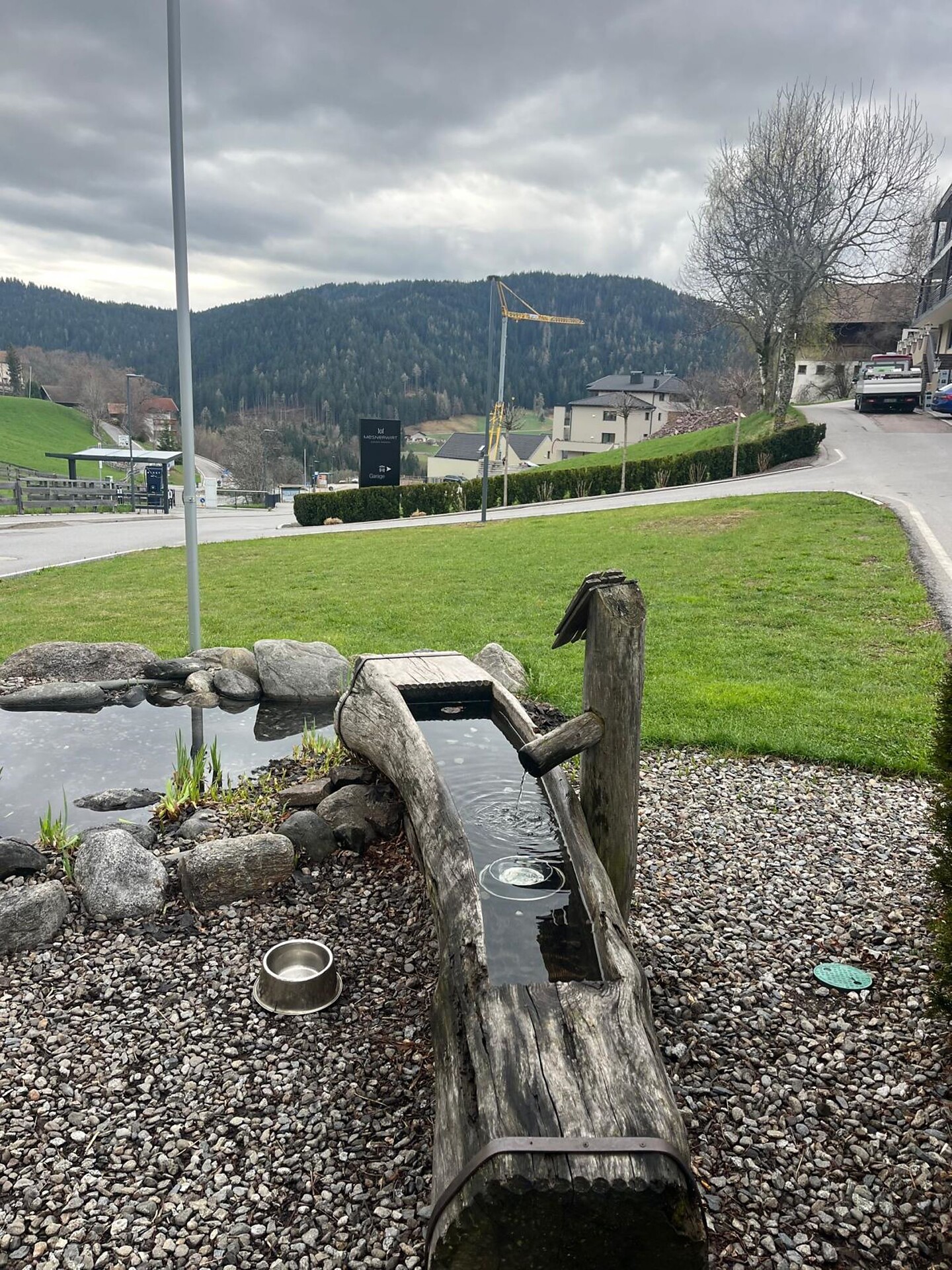 Drinking water dispenser