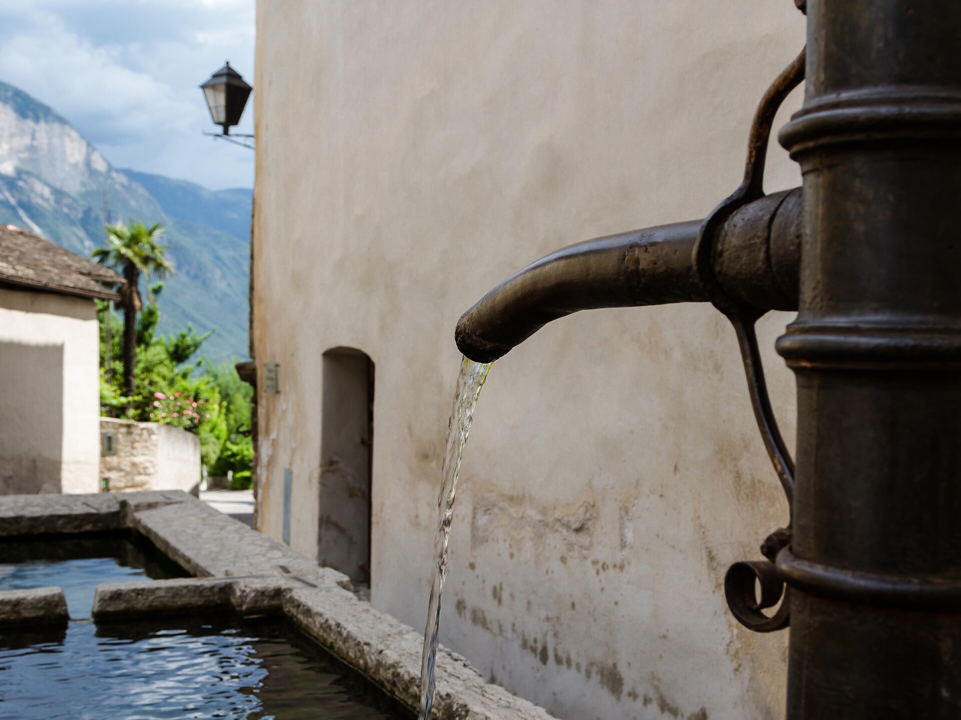 Fontana di acqua potabile Cortaccia Obergasse - Strada del Vino - #1 - suedtirol.info