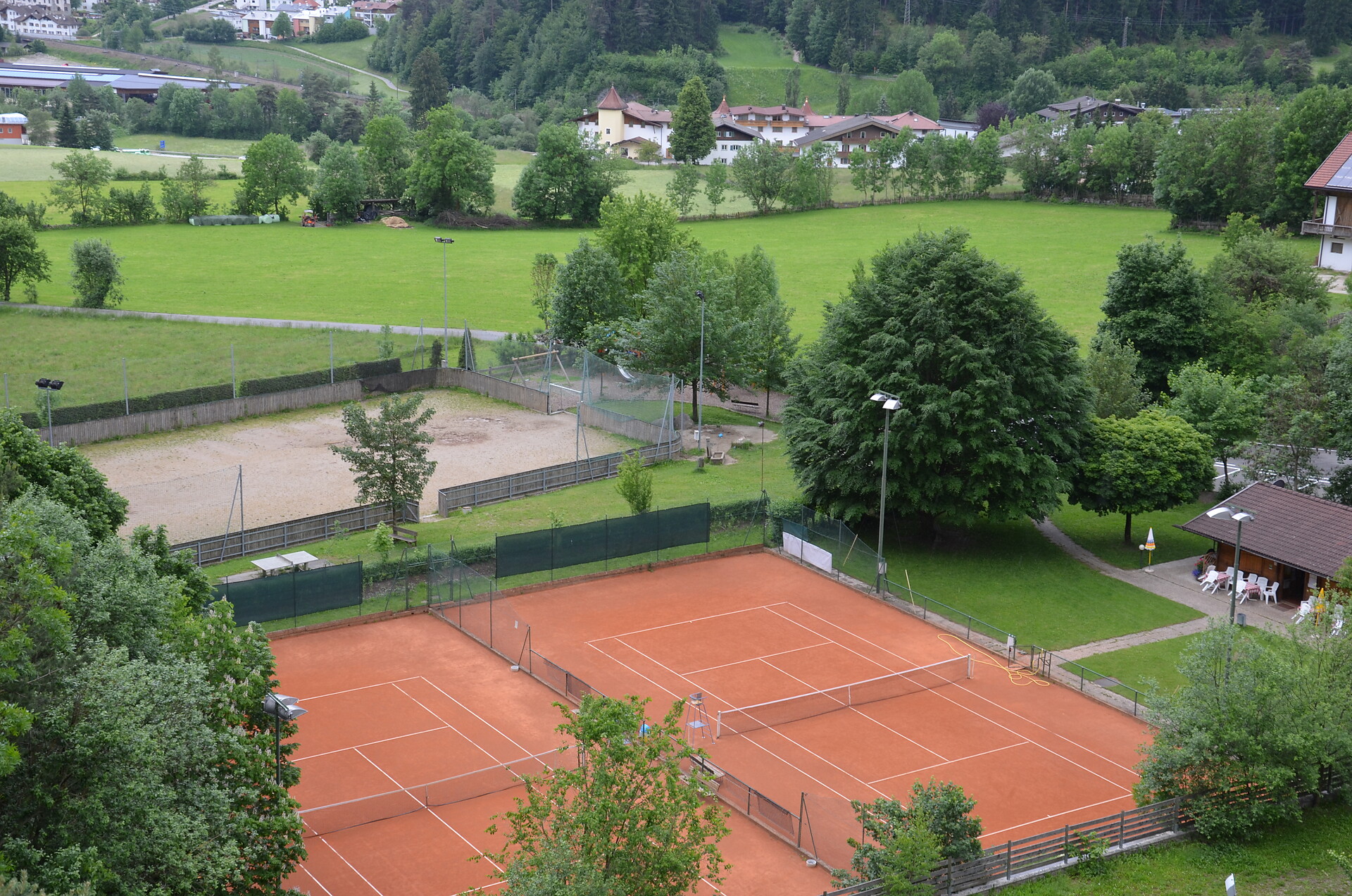 Campo da Tennis Chienes