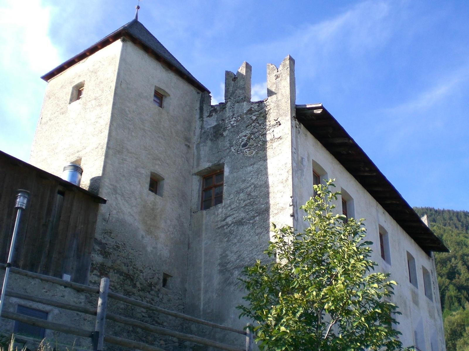 Castello Cengles Lasa 1 suedtirol.info