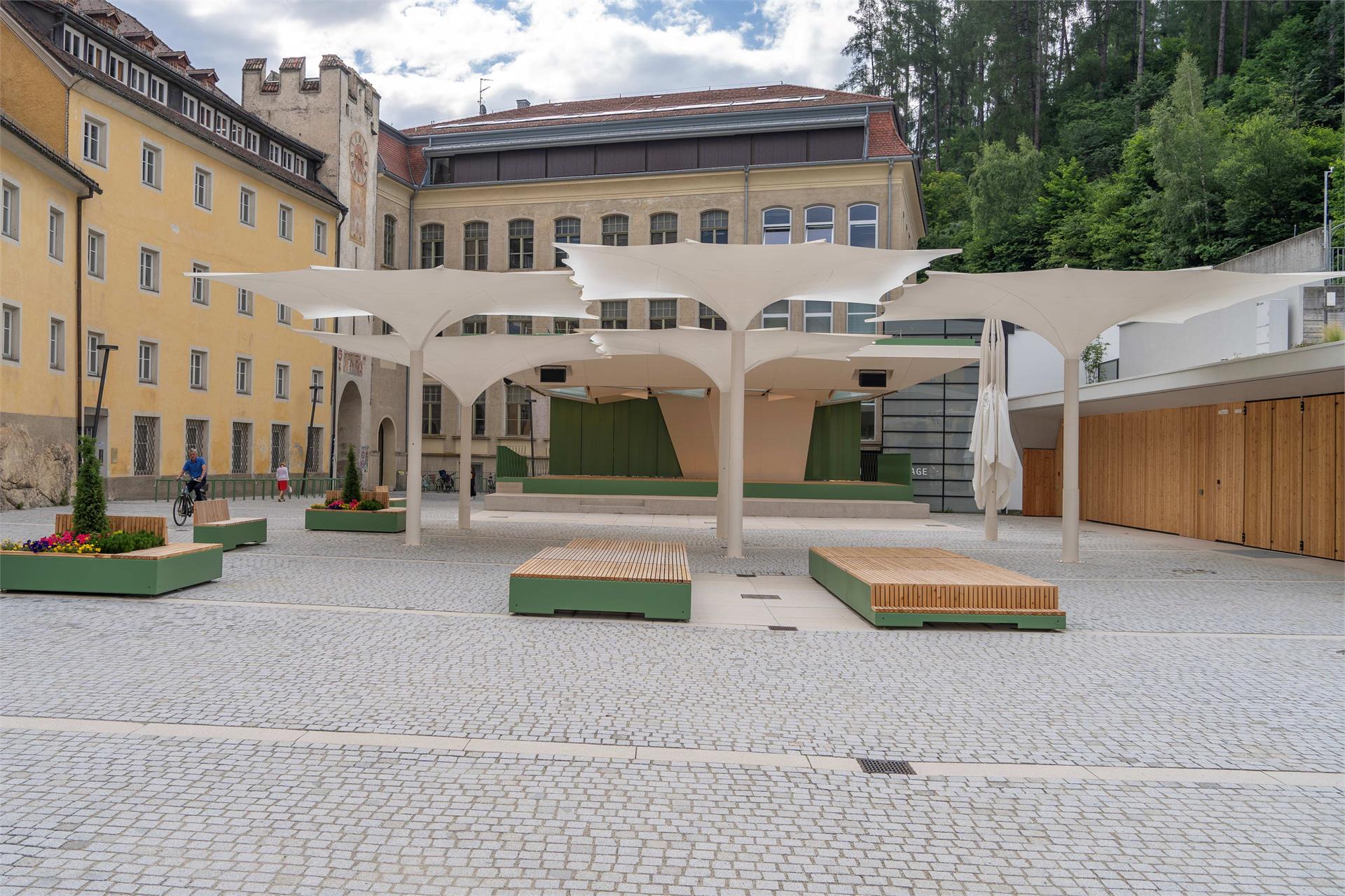 Tschurtschenthaler Platz Bruneck 1 suedtirol.info
