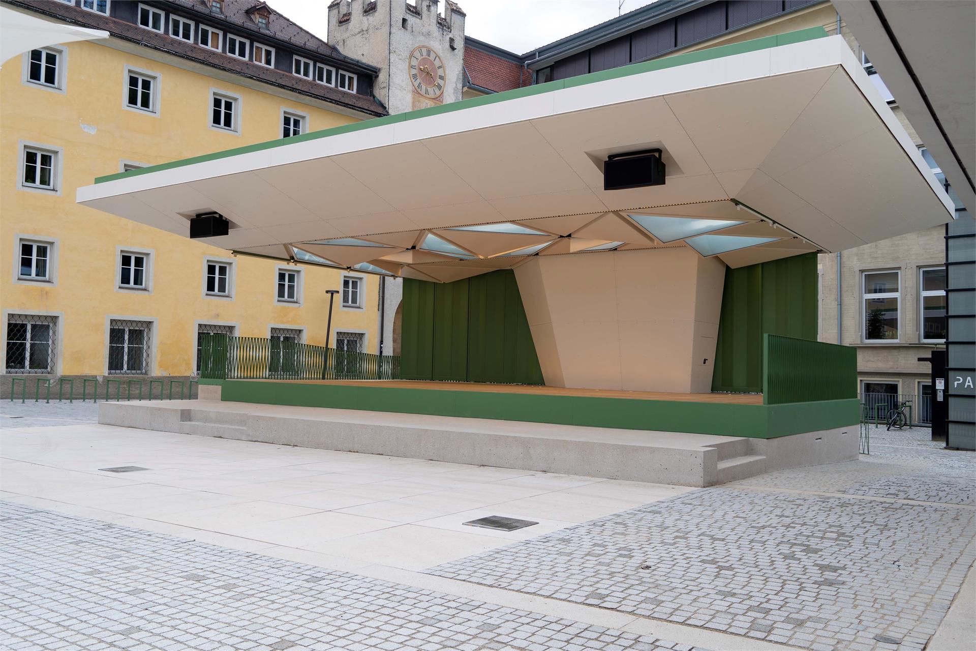 Tschurtschenthaler Platz Bruneck 2 suedtirol.info