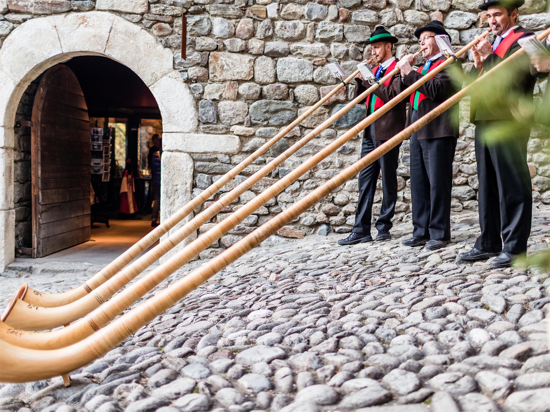 Tyrolean Advent in the Castle Tirol/Tirolo 3 suedtirol.info