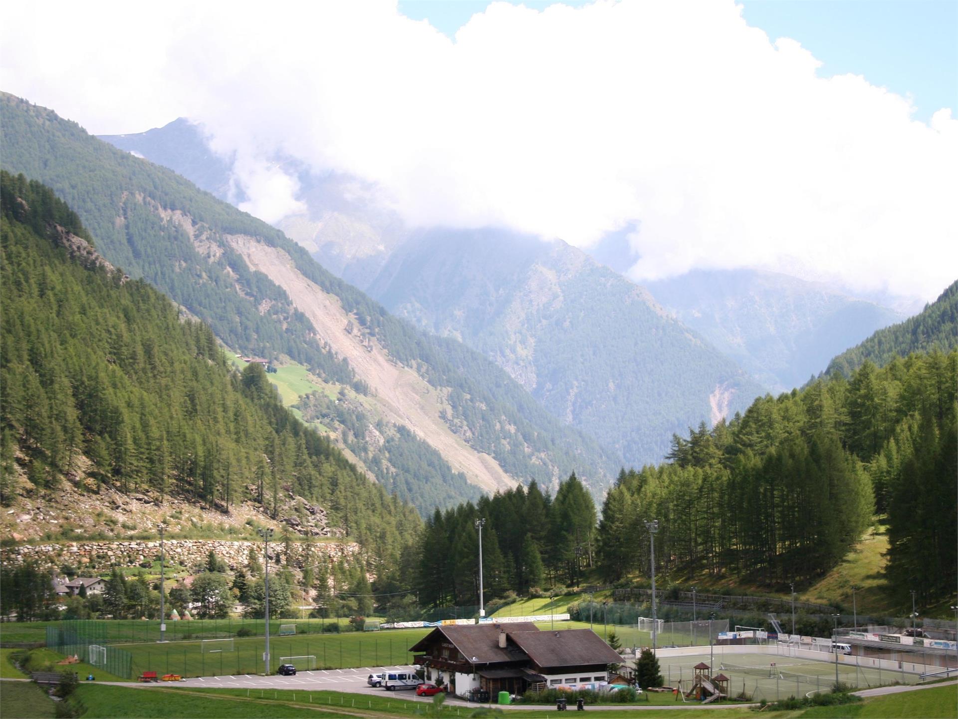 tennis court Madonna di Senales/Unser Frau Schnals/Senales 1 suedtirol.info
