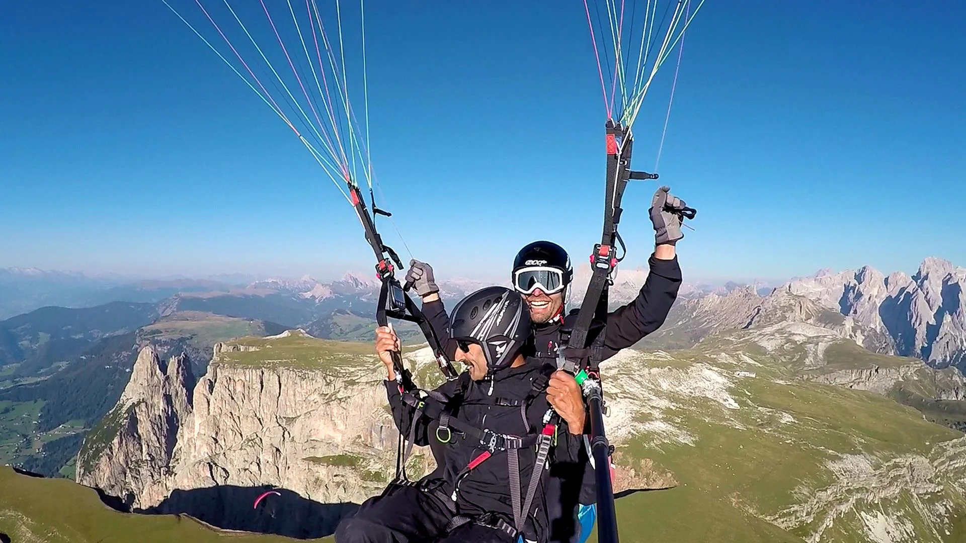 Voli in tandem e scuola di volo Flydifferent Castelrotto 3 suedtirol.info