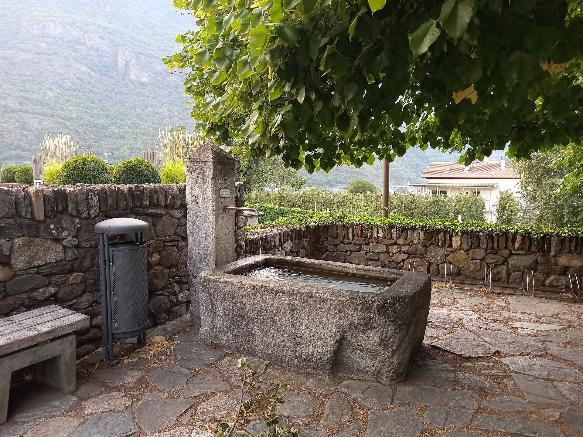 Drinking water refill point: Place in the centre Tschirland - Meran/Merano and environs - #1 - suedtirol.info