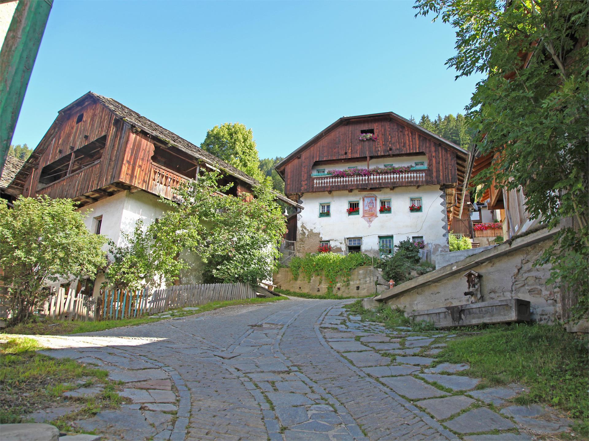 Viles - architettura ladina Badia 1 suedtirol.info