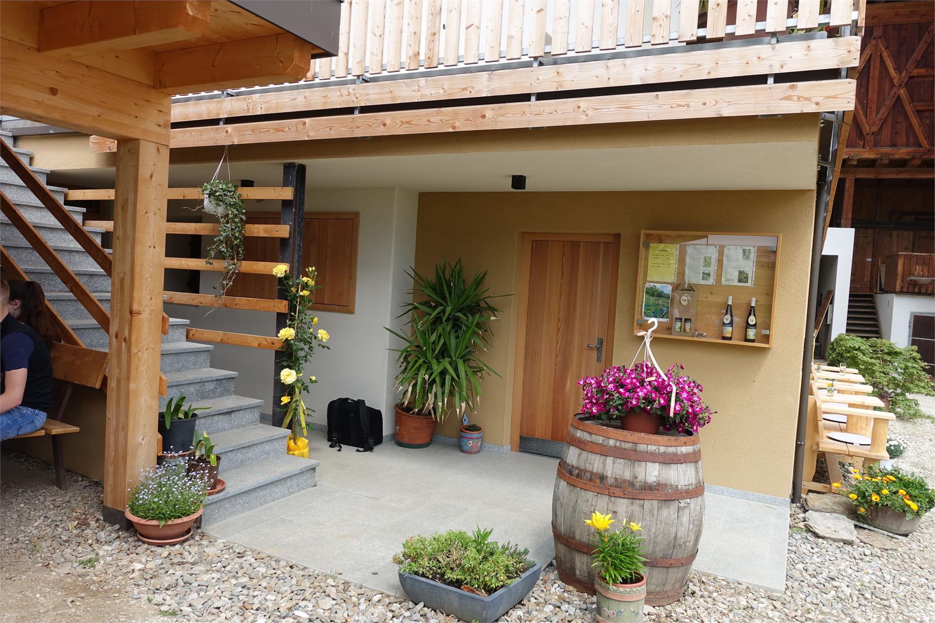 Weingut Oberschlossbauer Juval Kastelbell-Tschars 3 suedtirol.info