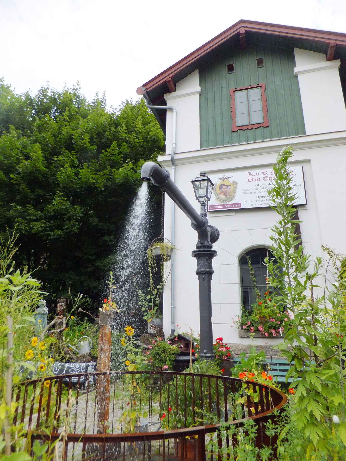 Crane of water and tower by train station Töll/Tel