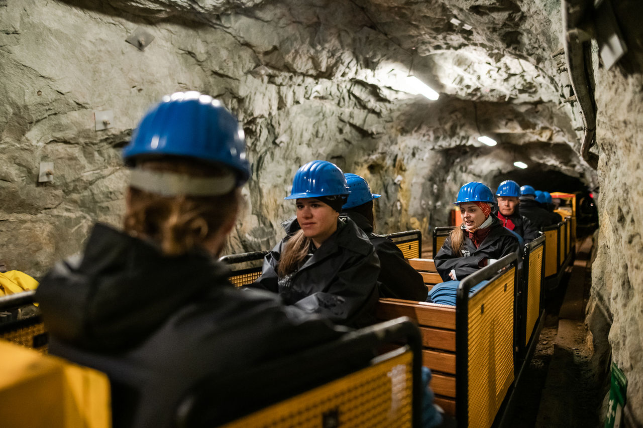 Mit der Grubenbahn in den Klimastollen von Prettau im Ahrntal